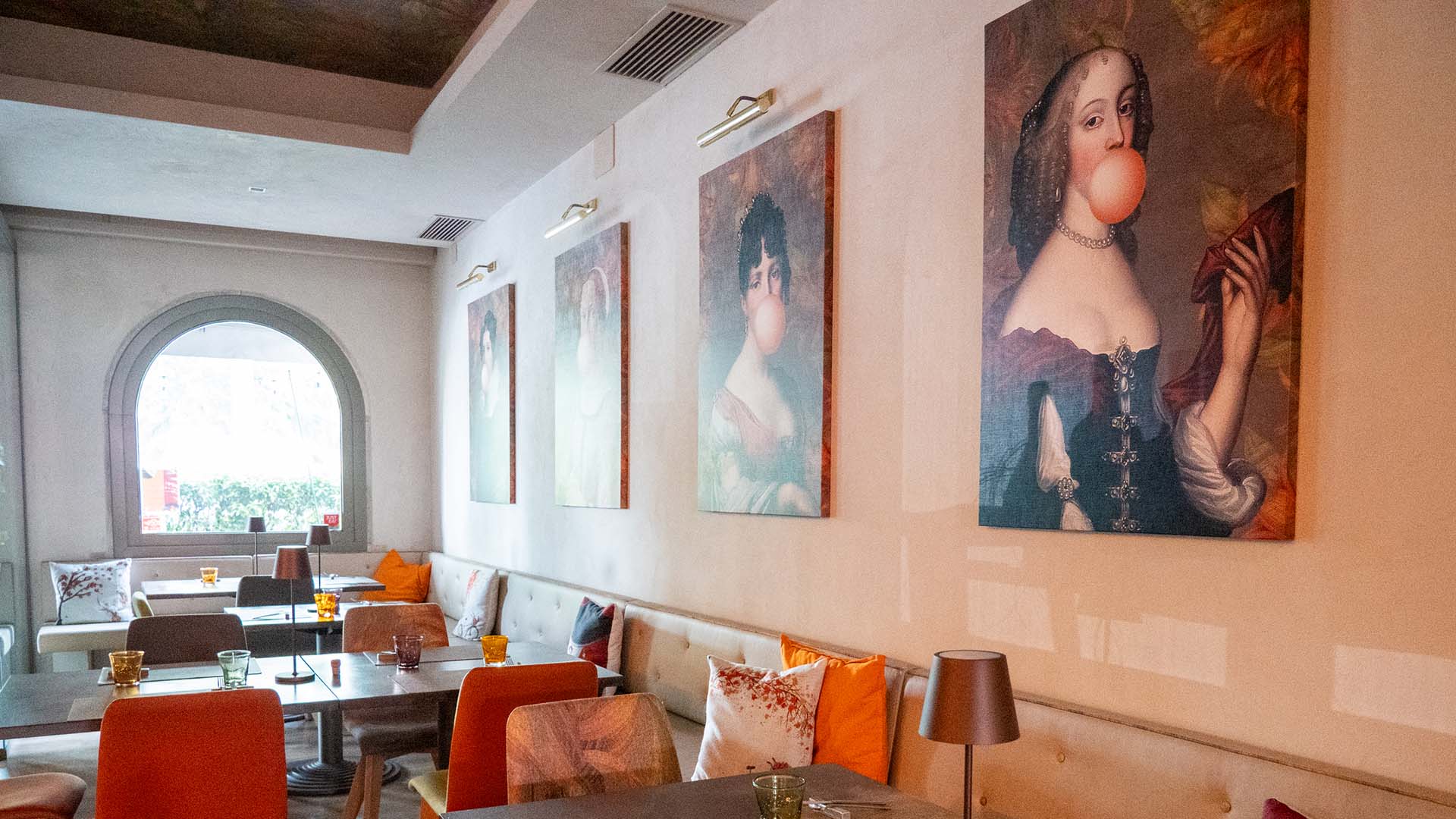 Scopri il giardino estivo di GingerGi a Padova: cucina vegana e gluten free in un’oasi di gusto e natura. Prenota ora